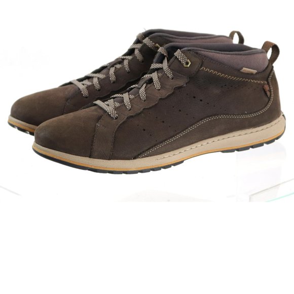 three passes chukka leather